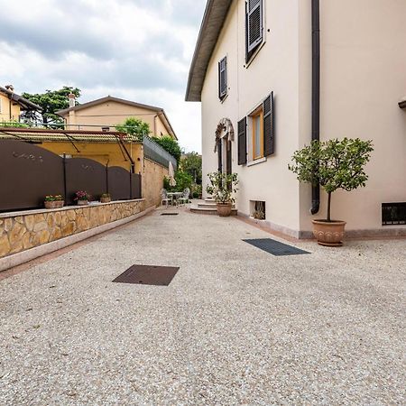 New Casa Ilaria Close To Center Torri Del Benaco Luaran gambar